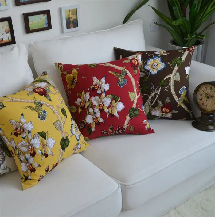 Housse de Coussin Brodée JACQAR