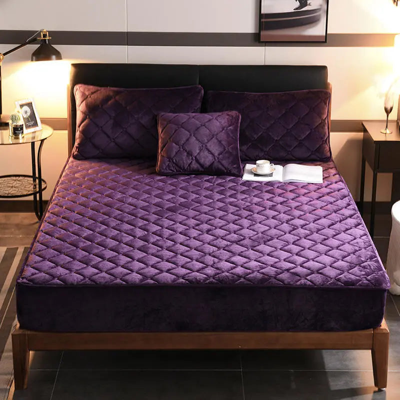 Housse de Matelas Velours Moderne VELZIO